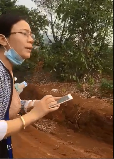 Lãnh[-]đạo[-]phòng[-]TN-MT[-]xưng[-]mày[-]tao[-]khi[-]làm[-]việc
