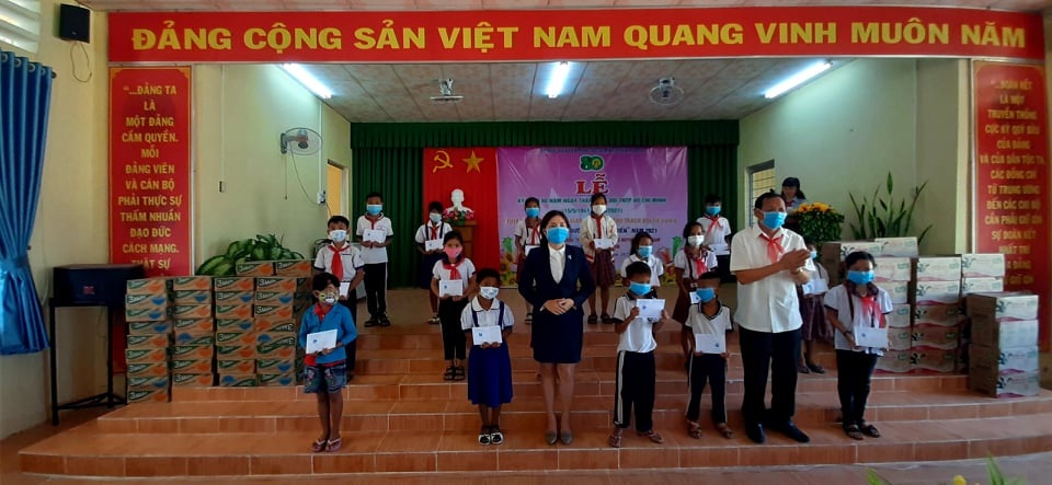 Công[-]ty[-]TNHH[-]Truyền[-]thông[-]Reporter[-]VN[-]tổ[-]chức[-]“Ngày[-]hội[-]dinh[-]dưỡng[-]và[-]phát[-]triển[-]2021”[-]cho[-]trẻ[-]em[-]nghèo[-]ở[-]Sóc[-]Trăng
