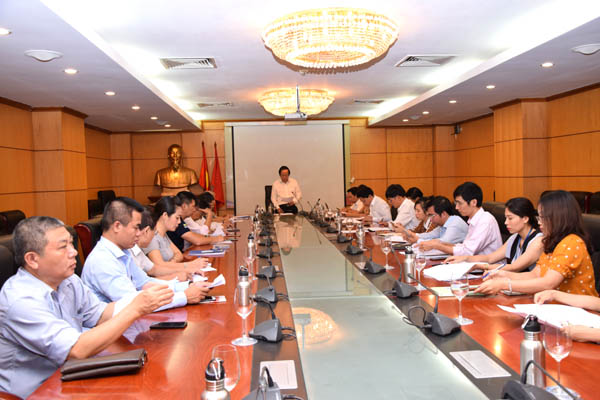 Bộ[-]Tài[-]nguyên[-]&[-]Môi[-]trường[-]đã[-]có[-]ý[-]kiến[-]chính[-]thức[-]sau[-]buổi[-]làm[-]việc[-]với[-]lãnh[-]đạo[-]VACNE