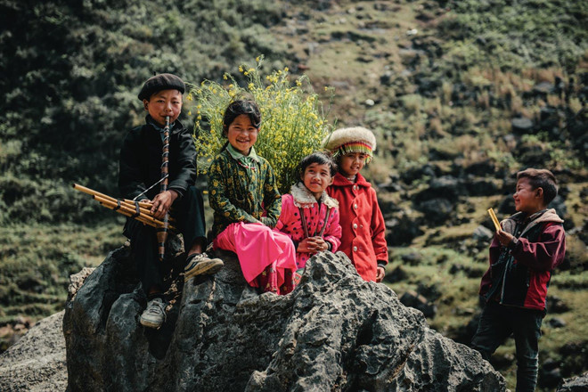 Việt[-]Nam[-]trở[-]thành[-]quốc[-]gia[-]hạnh[-]phúc[-]hơn[-]Bhutan