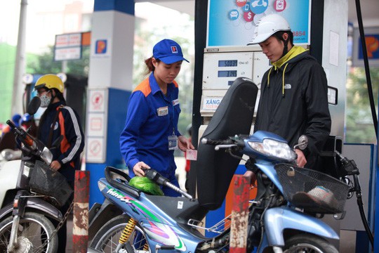 Phó[-]Thủ[-]tướng[-]chỉ[-]đạo[-]"khẩn"[-]để[-]giá[-]xăng[-]không[-]tăng[-]1.000[-]đồng/lít[-]ngày[-]Tết[-]Dương[-]lịch
