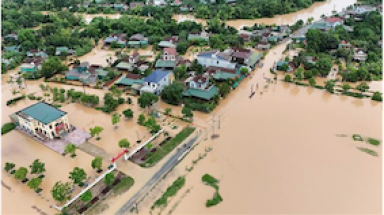 Hà Tĩnh oằn mình trong mưa lũ lịch sử: Thiên tai cực đoan báo hiệu thời tiết ngày càng khắc nghiệt