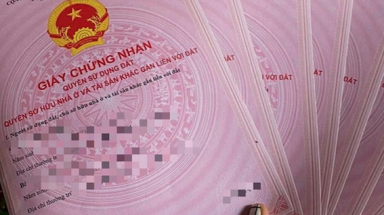  Văn phòng đăng ký đất huyện giữ 4.000 sổ đỏ của dân gần 10 năm chỉ vì thiếu người đi phát?