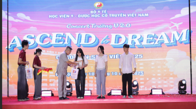 Hơn 1.000 tân sinh viên Học viện Y - Dược học cổ truyền Việt Nam chính thức bước vào hành trình thầy thuốc tương lai