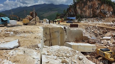  Bộ trưởng TN-MT: Khai thác khoáng sản trái phép có cán bộ địa phương "bảo vệ"