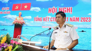  Vùng 4 Hải quân giúp ngư dân vươn khơi, bám biển